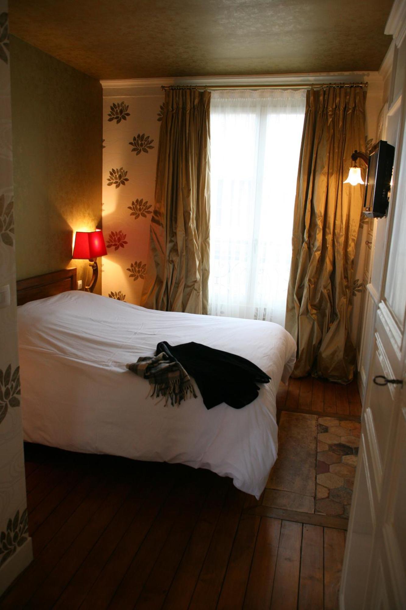 Le Parvis Bed & Breakfast 3*